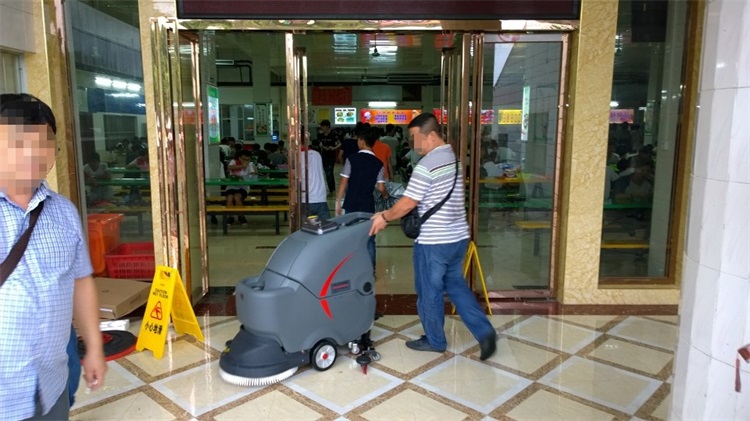 桂林洗地機