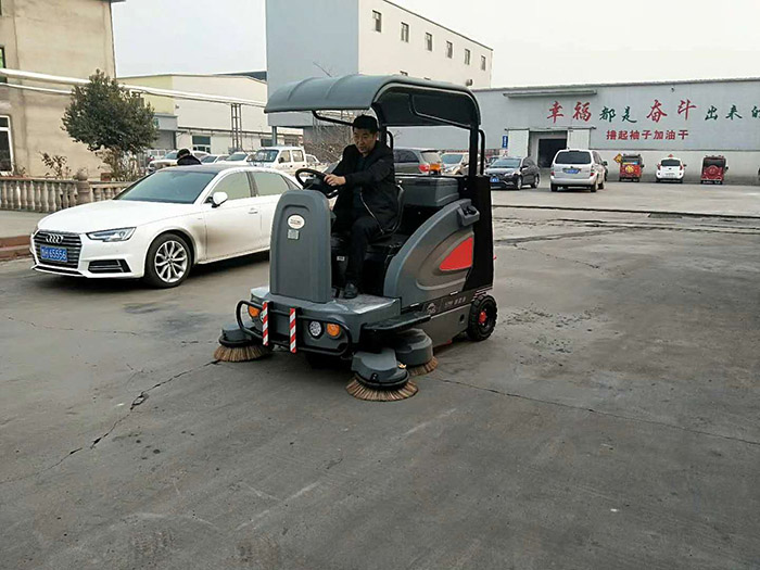 柳州環保掃地車